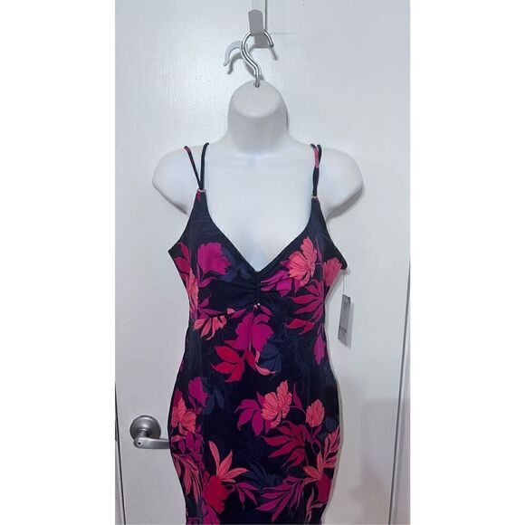 GUESS FLORAL NIRVANA PRINT FUCHSIA NOURA DRESS SZ M P1-19 NEW - Picture 3 of 15